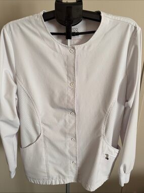 Barco One White 4-Pocket Perforated Snap Front Scrub Jacket Size L